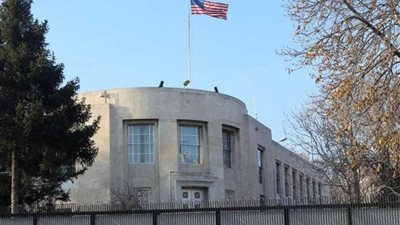 السفارة الأمريكية بالرياض تدين الهجوم الحوثي على مطار أبها السعودي