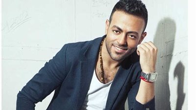 الجمعة.. تامر عاشور على المسرح المكشوف بـ