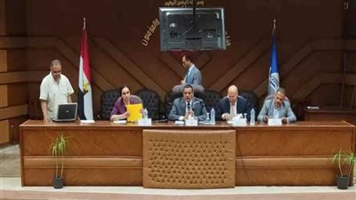 محافظ البحيرة يتابع تنفيذ مشروعات الخطة الاستثمارية