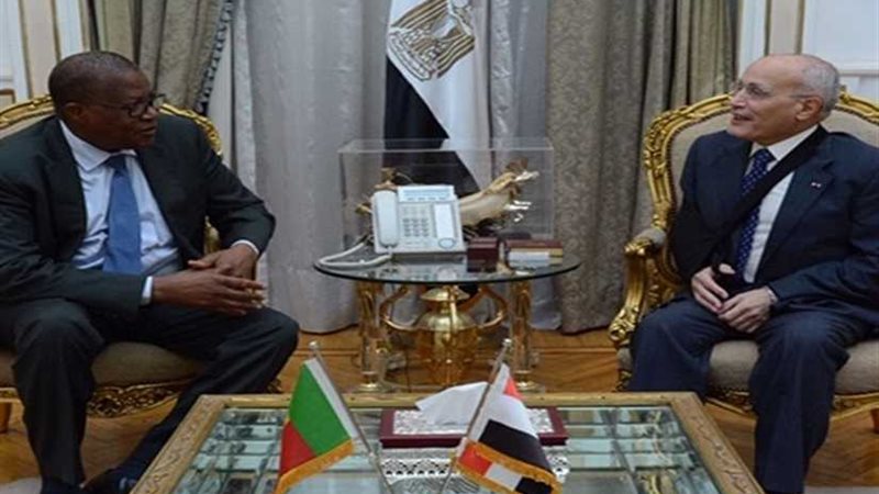 العصار يبحث مع سفير