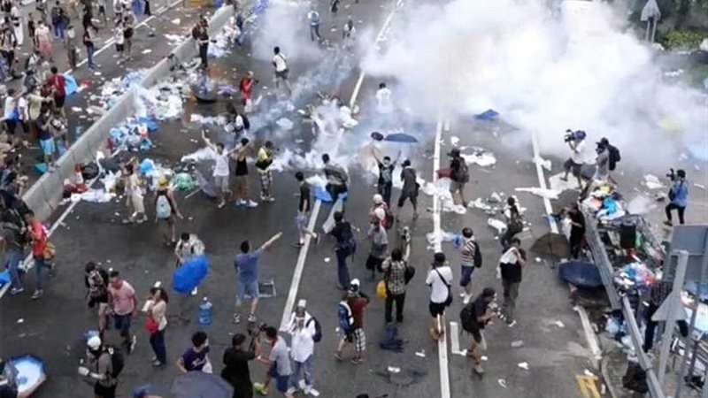 فوضى تعم هونج كونج