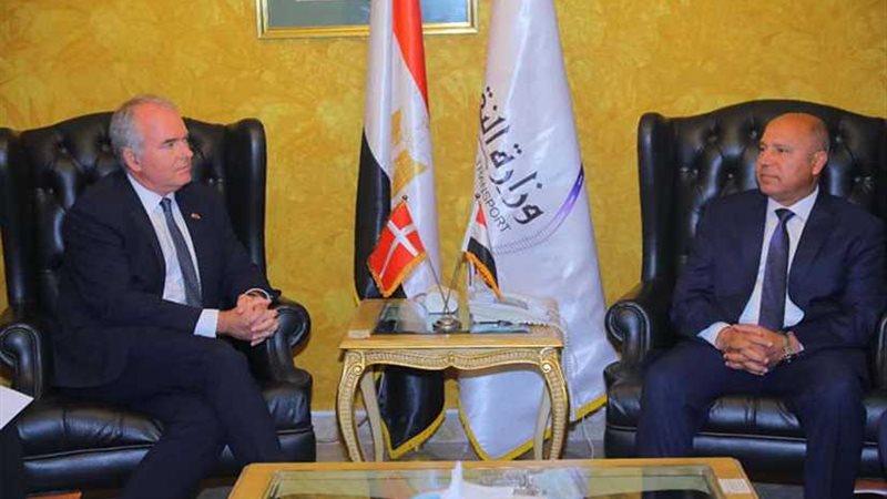 وزير النقل يلتقي