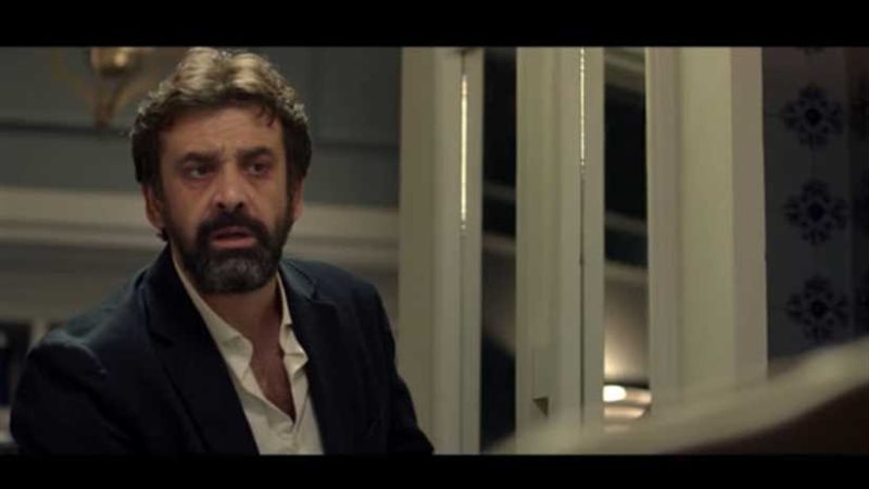 إعلان الفيل الأزرق