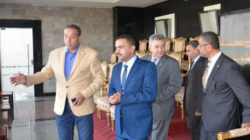 وفد برلماني يتفقد