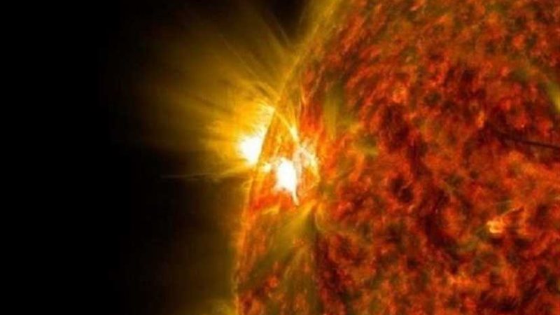 لأول مرة استمع إلى