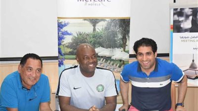 منتخب نيجيريا يستعد في أجواء هادئة 