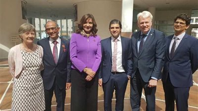 هاني عازر: أهدي وسام الاستحقاق الذي كرمت به من ألمانيا اليوم إلى الشعب المصري