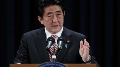 رئيس وزراء اليابان يدين الهجوم على ناقلة نفط قرب مضيق هرمز