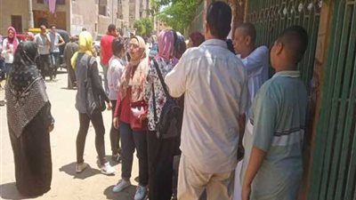فرحة طلاب الثانوية العامة بالقليوبية من سهولة 