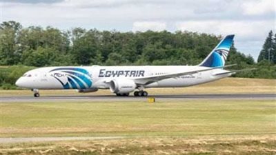 إنترنت وستائر إلكترونية في طائرة أحلام مصر للطيران الثالثة من طراز B787-9 Dreamliner