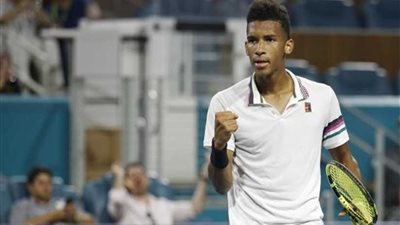 أليازيم يواجه بيريتيني في نهائي شتوتجارت للتنس