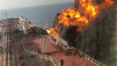 طاقم ناقلة النفط النرويجية التي تعرضت لهجوم في خليج عمان يصل دبي