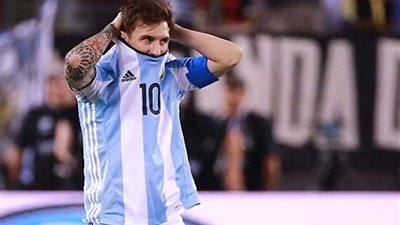 سيناريو كولومبيا يبرز صعوبة حلم ميسي