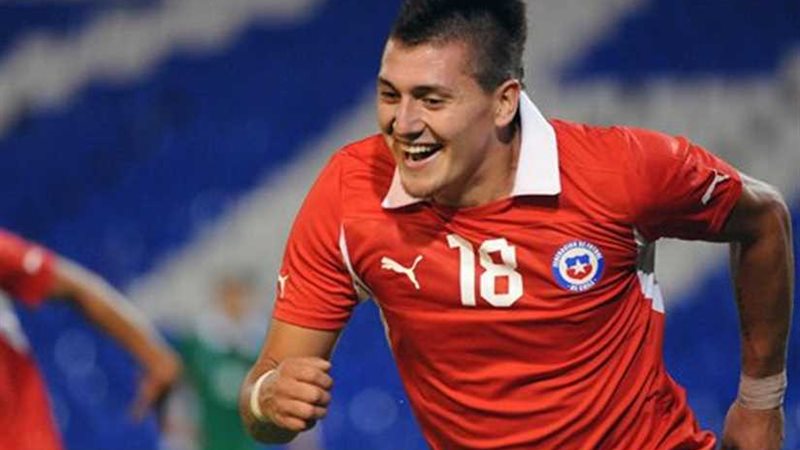 كاستيو يواصل الغياب