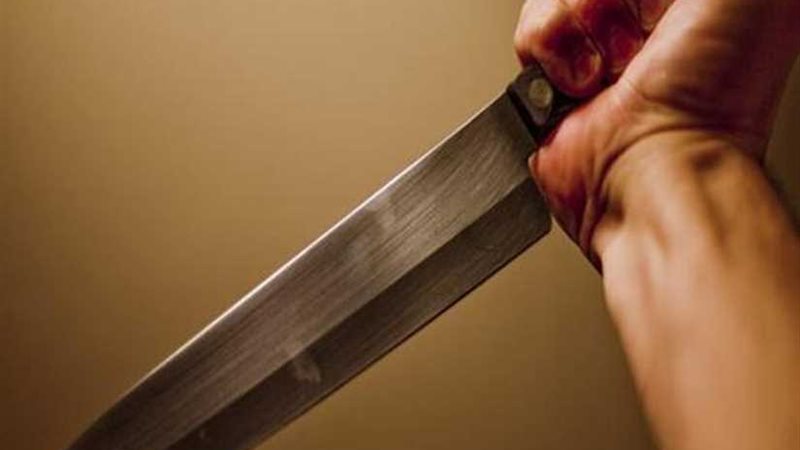 زوج يذبح زوجته وعشيقها