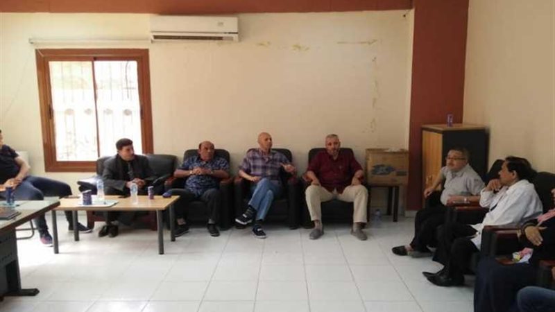 قرارات حاسمة لمدير