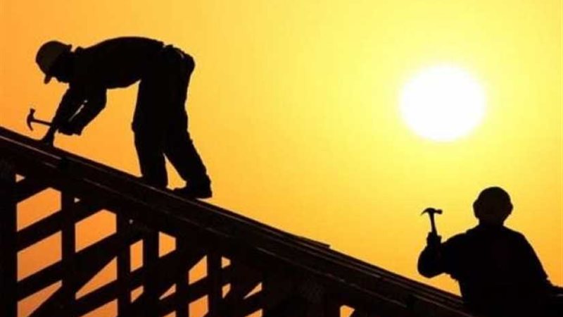 السعودية تمنع العمل