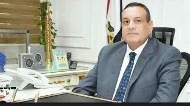 إحالة 4 أطباء وفني