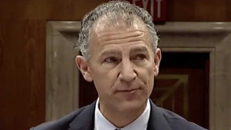 القائم بأعمال السفير