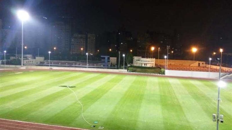 بالصور.. استاد جامعة