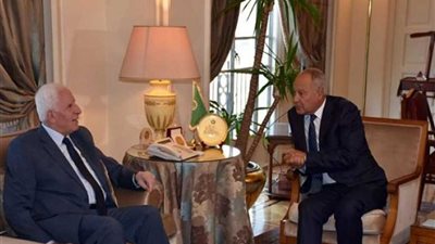 الأحمد يطلع أبو الغيط على تطورات الأوضاع في فلسطين