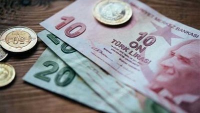 هبوط الليرة التركية 1.5 % بسبب مخاوف من عقوبات أمريكية