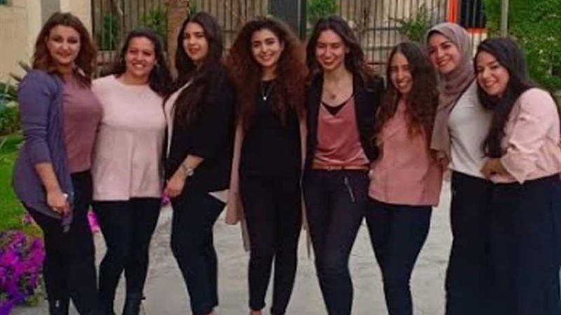 حكاية آنسة.. حملة