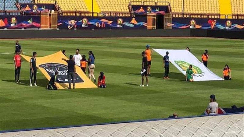 بروفة لمتطوعي استاد