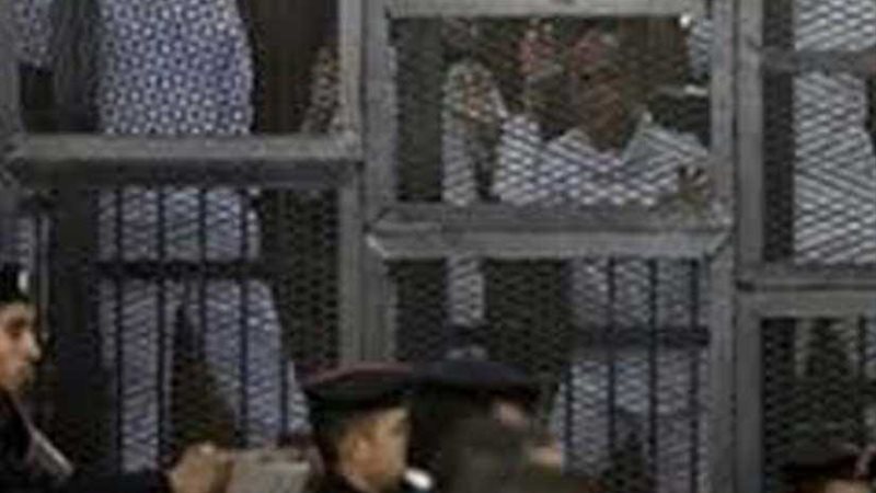 الجنايات تمد أجل