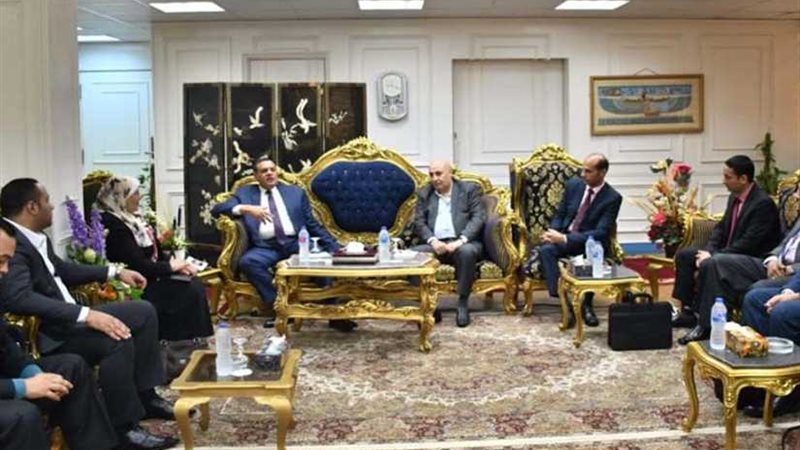 محافظ البحيرة يستقبل