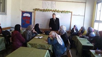 ندوة تؤكد ضرورة التعرف على المشروعات الكبرى لتحقق نهضة اقتصادية