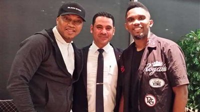 صامويل إيتو يصل القاهرة للمشاركة في كأس الامم الإفريقية