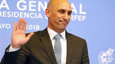 ليكيب يكشف سبب استقالة انريكي من تدريب المنتخب الإسباني