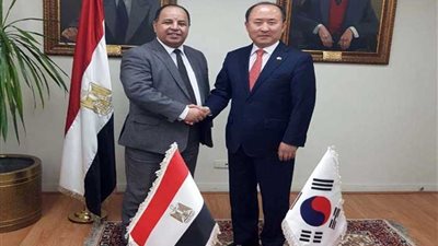 وزير المالية يبحث مع وفد كورى تعزيز التعاون الاقتصادى