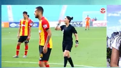 تعرف على أول مُحكّمة عربية لمباراة كرة قدم بدوري الدرجة الأولى (فيديو)