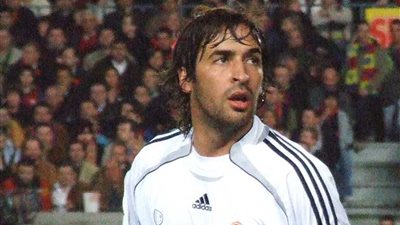 أسطورة ريال مدريد يدرب الفريق الثاني للملكي