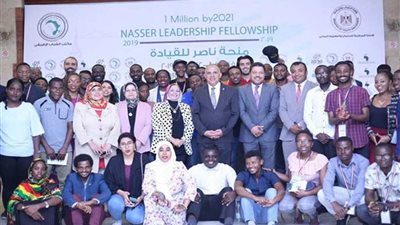 عبدالعاطى يناقش تحديات القارة الافريقية وسبل تحقيق التنمية علي مائدة 