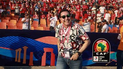 حكيم يلهب حماس الجماهير فى ستاد القاهرة