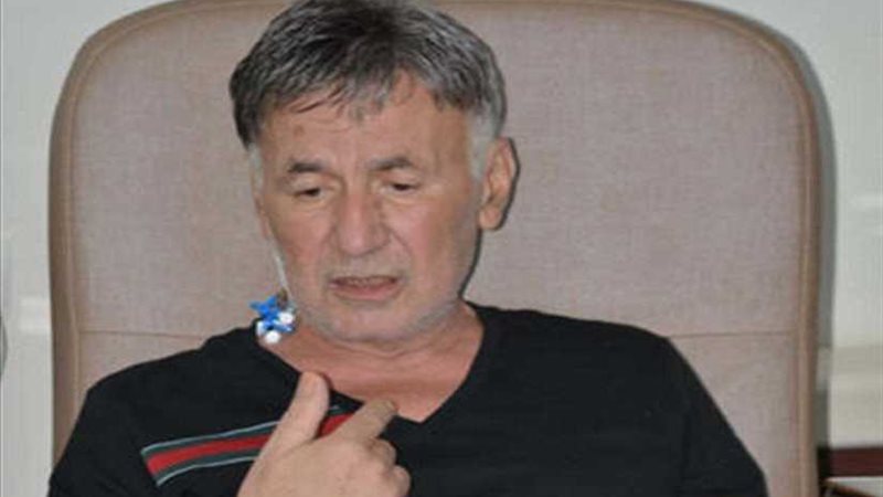 عزوز عادل: الفنان