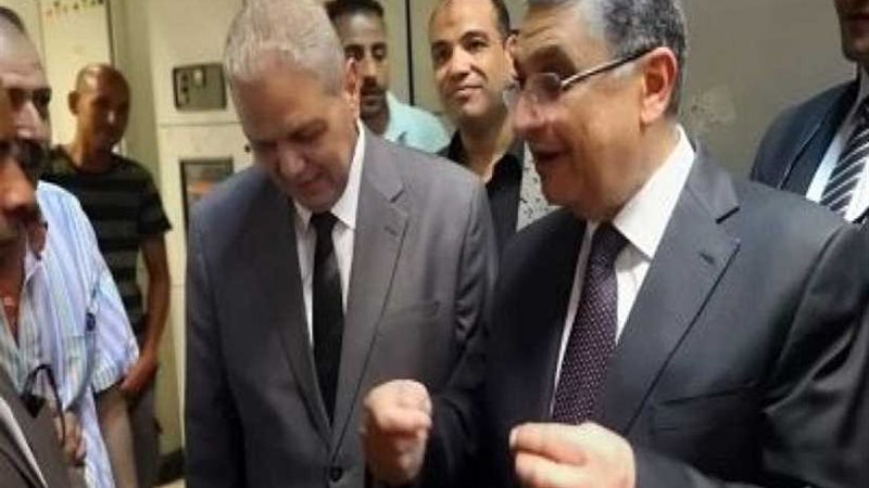 شاكر يتفقد استاد