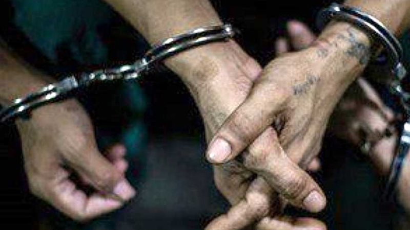 ضبط مزارعين عرضا