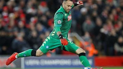 أوسبينا يغادر معسكر كولومبيا لأسباب عائلية