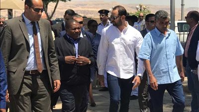 الرئيس الموزمبيقي يزور معالم الأقصر الأثرية