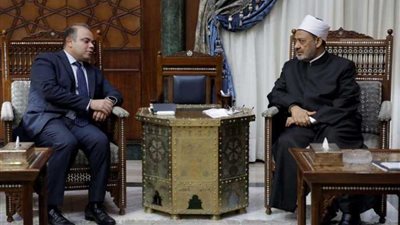 الإمام الأكبر يبحث مع رئيس البورصة المصرية مبادرات رفع الوعي المالي والاقتصادي في المجتمع