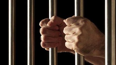 جنايات الإسكندرية: السجن 3 سنوات والعزل من الوظيفة لمتهم اختلس 75 ألف جنيه