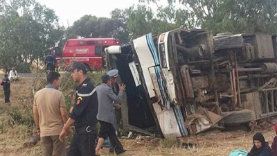 مصرع تسعة أشخاص إثر سقوط حافلة بنهر شمال باكستان