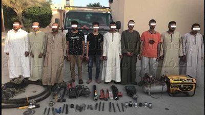 تشكيل عصابي يسرق المواد البترولية من خط محطة كرير إلى 