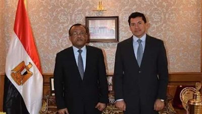 وزير الشباب والرياضة يستقبل سفير تنزانيا