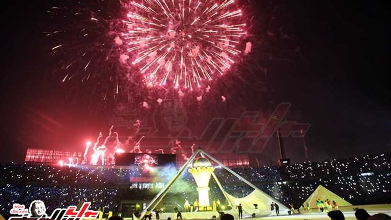 إشادة شعبية ودولية