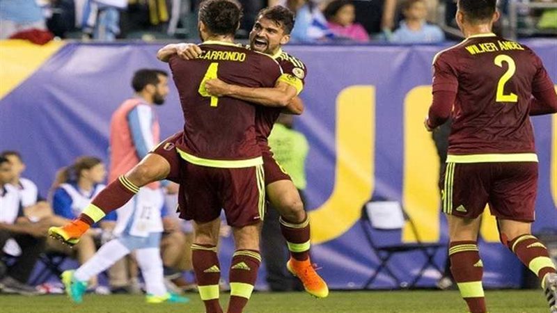 فنزويلا تتأهل إلي